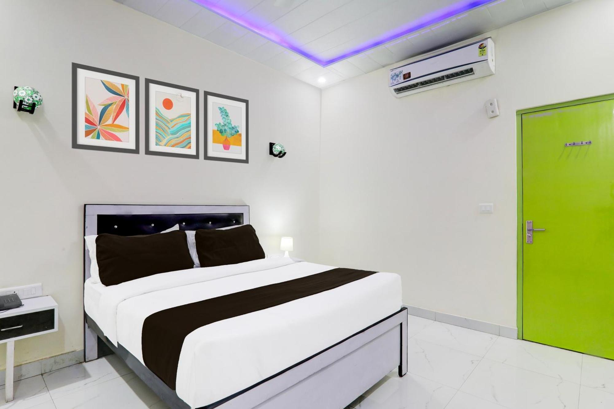 Super Hotel O Banthara Near Airport Banthra Sikandarpur Exteriör bild