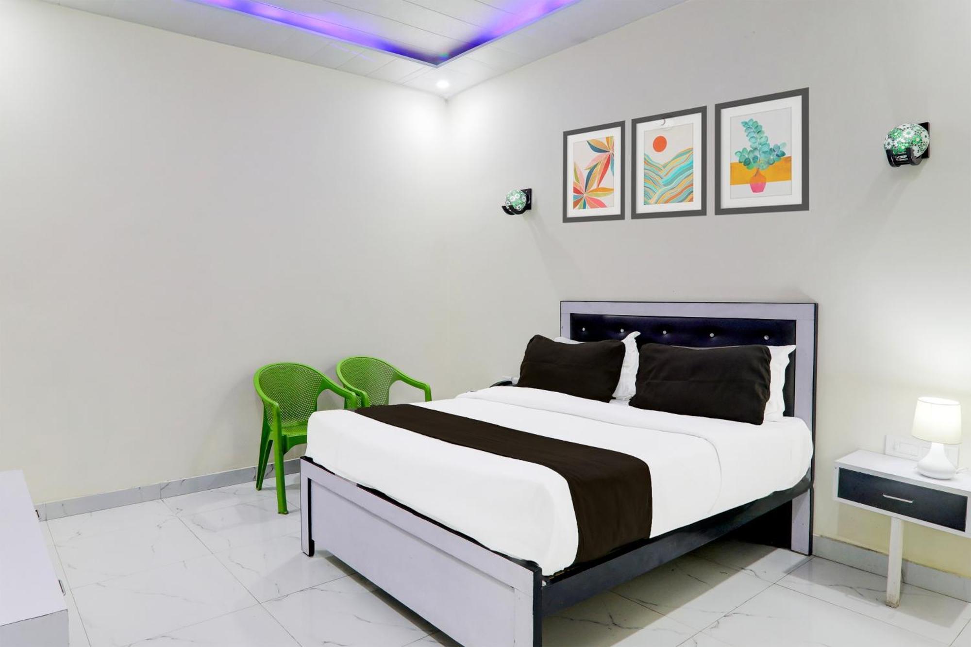 Super Hotel O Banthara Near Airport Banthra Sikandarpur Exteriör bild