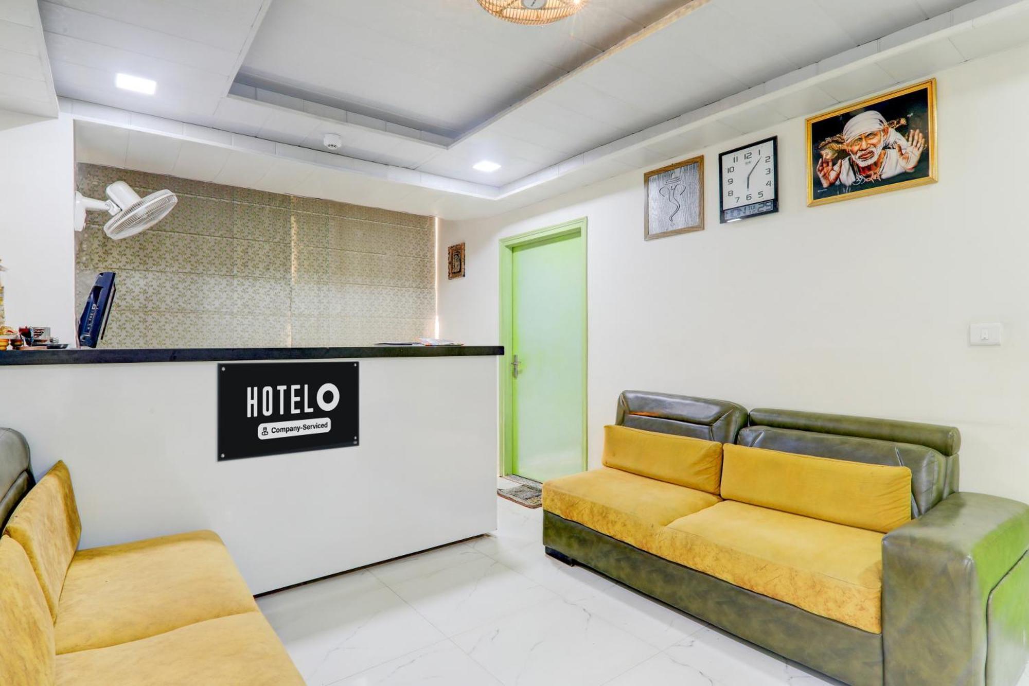 Super Hotel O Banthara Near Airport Banthra Sikandarpur Exteriör bild